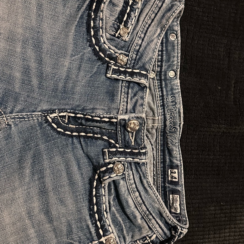 Miss Me girls Distressed Denim Jeans with Embellished Pockets - Picture 2 of 7
